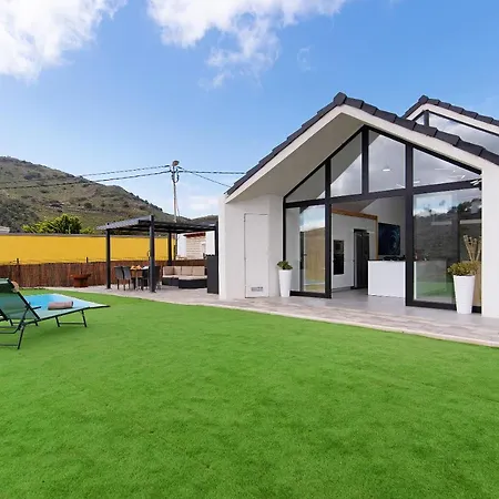 Enora * لاس بالماس دي غران كاناريا