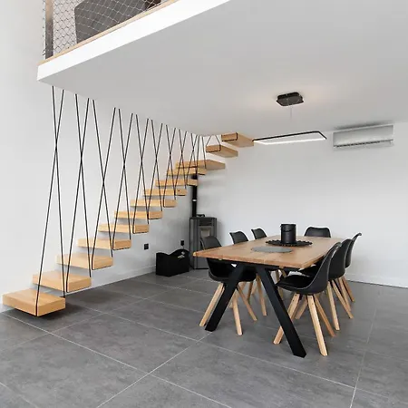 Enora Villa *