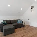 Enora Villa *