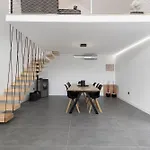 Enora Villa *